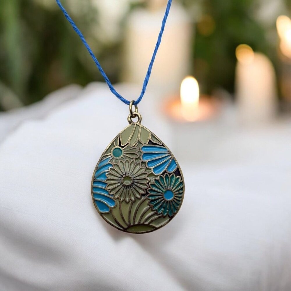 Daisy Teardrop Pendant Necklace with Blue Cord Floral Design Boho Nature